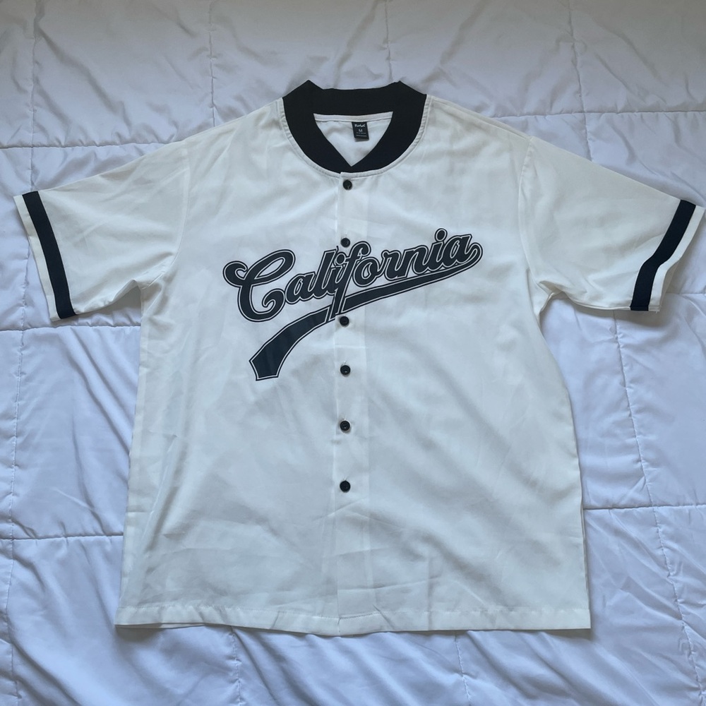 ROMWE Prep Men Letter Baseball Neck
Button
